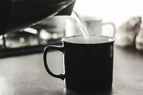 【樹木医監修】樹冠を持ち上げる剪定方法とは？【3年で成功】